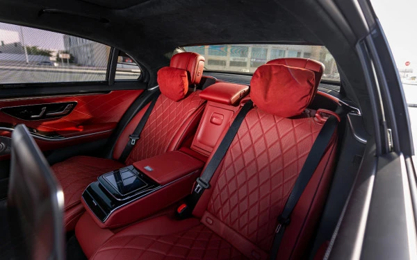 Mercedes S500 (Noir), 2021