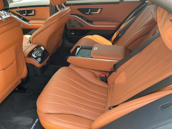 Mercedes S500 (Black), 2021