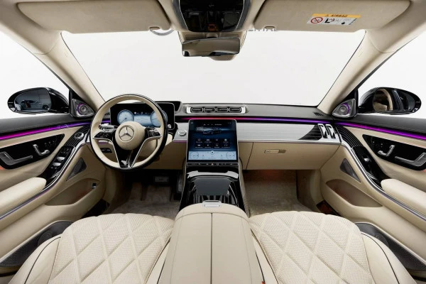 Mercedes S550 Maybach (Negro), 2023