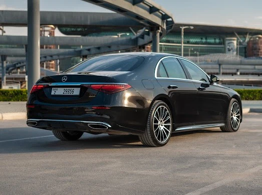 Mercedes S500 (Black), 2022