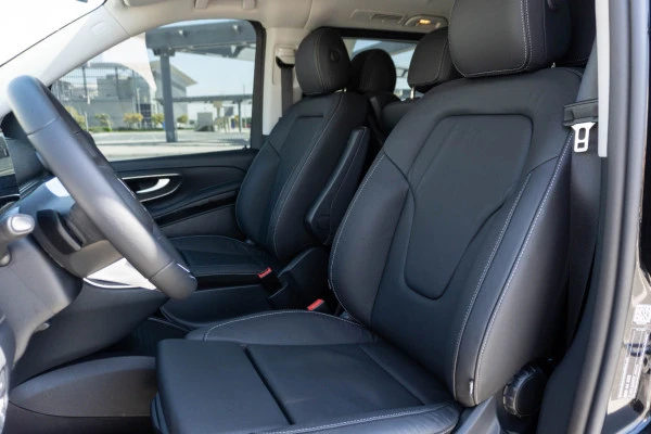 Mercedes V300 Avantgarde Extra Long (Black), 2025