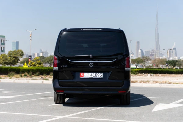 Mercedes V300 Avantgarde Extra Long (Black), 2025