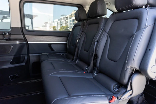 Mercedes V300 Avantgarde Extra Long (Black), 2025