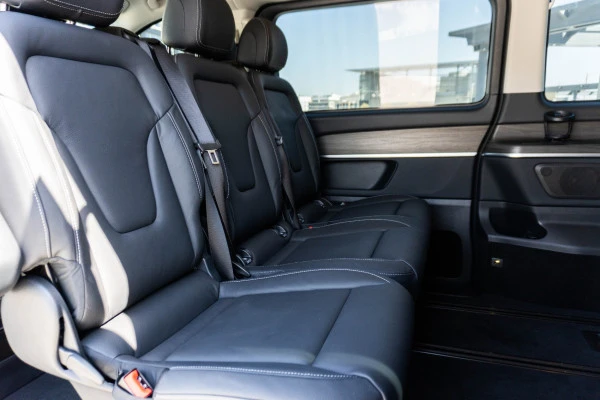 Mercedes V300 Avantgarde Extra Long (Black), 2025