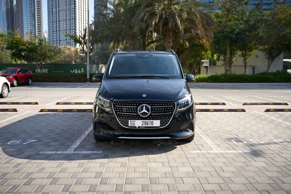 Mercedes V300 Avantgarde Extra Long (Nero), 2025