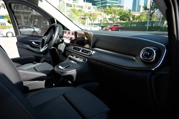 Mercedes V300 Avantgarde Extra Long (Nero), 2025