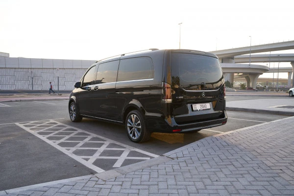 Mercedes V300 Avantgarde Extra Long (Black), 2025