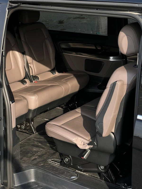 Mercedes V250 8S (Black), 2023