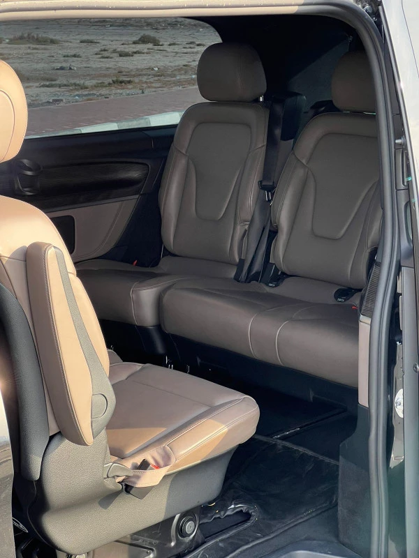 Mercedes V250 8S (Black), 2023