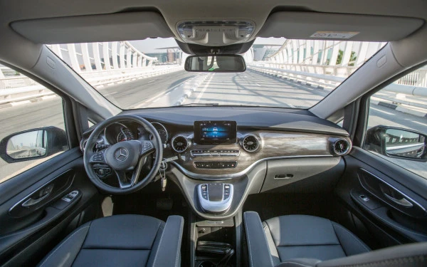 Mercedes V250 (Black), 2023
