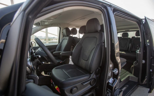 Mercedes V250 (Black), 2023
