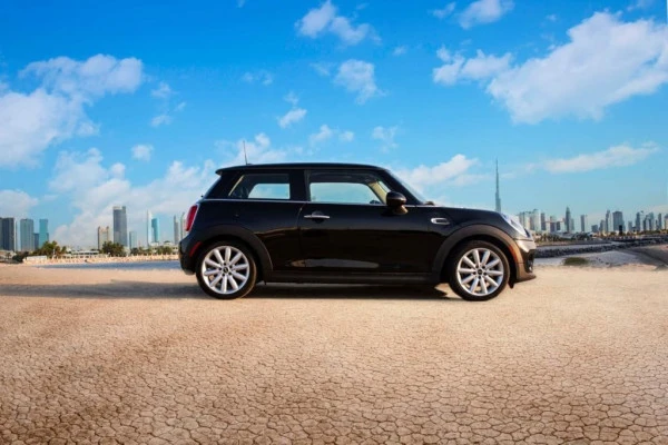 Mini Cooper (Black), 2019