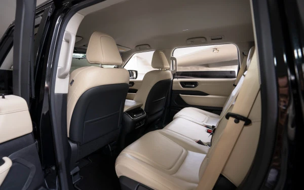 Nissan Patrol SE (Black), 2025