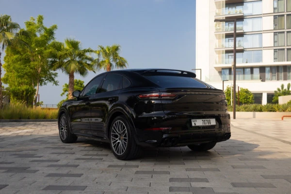 Porsche Cayenne coupe S (Black), 2022