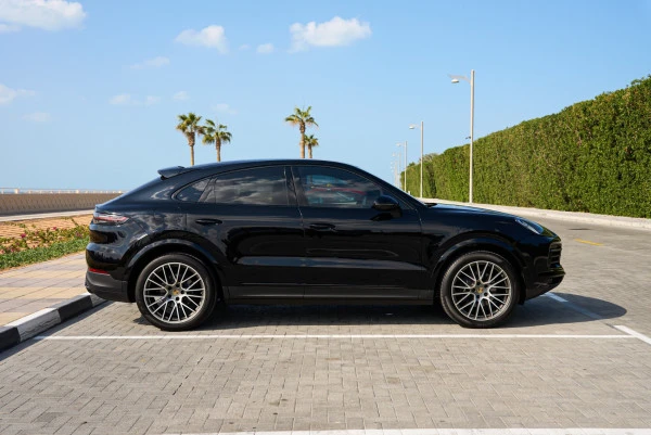 Porsche Cayenne coupe (Nero), 2022