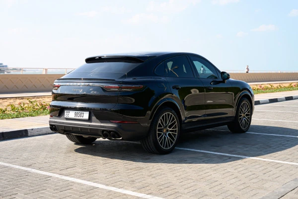 Porsche Cayenne coupe (Nero), 2022