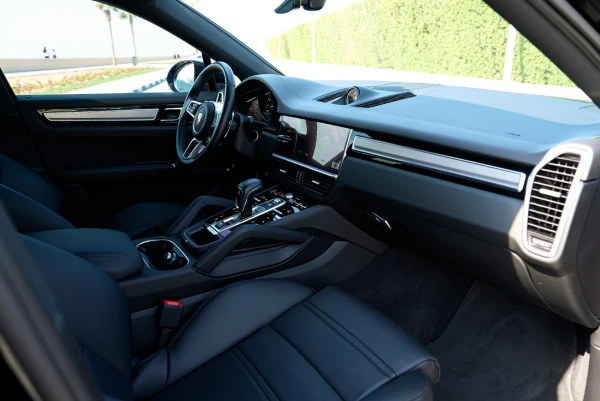 Porsche Cayenne coupe (Nero), 2022