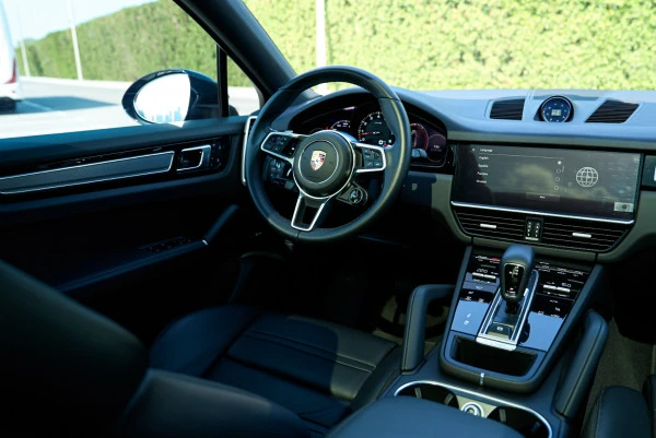 Porsche Cayenne coupe (Nero), 2022