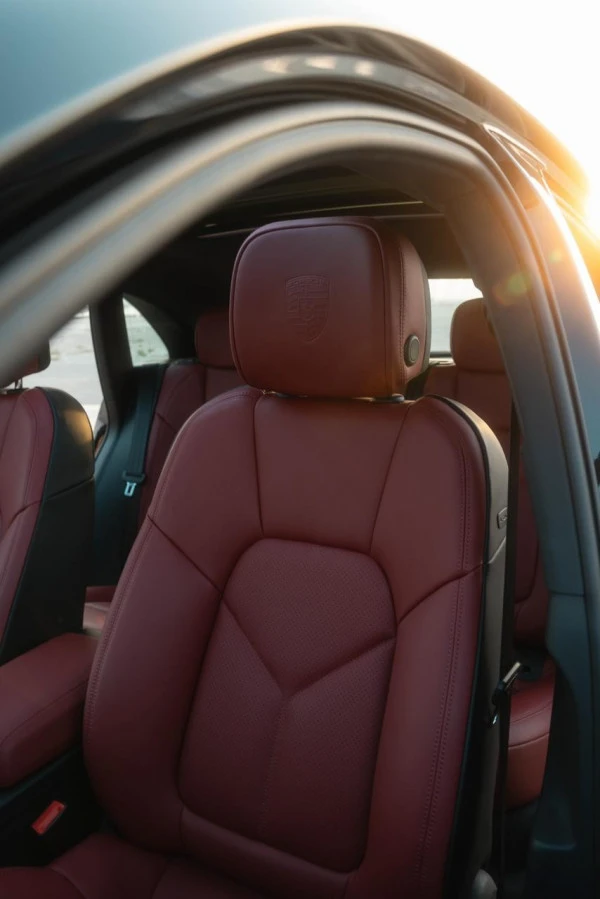 Porsche Macan Platinum (Black), 2022