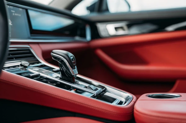 Porsche Panamera (Black), 2021