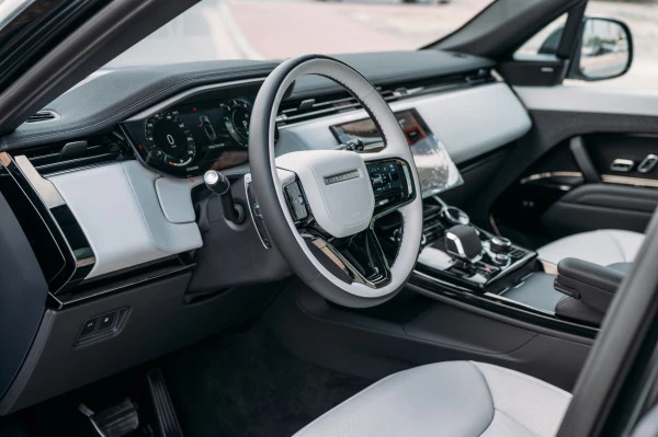 Range Rover Sport NEW SHAPE (Black), 2023