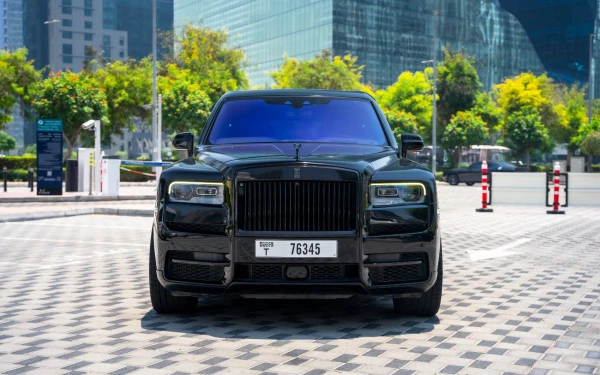 Rolls Royce Cullinan (Black), 2020