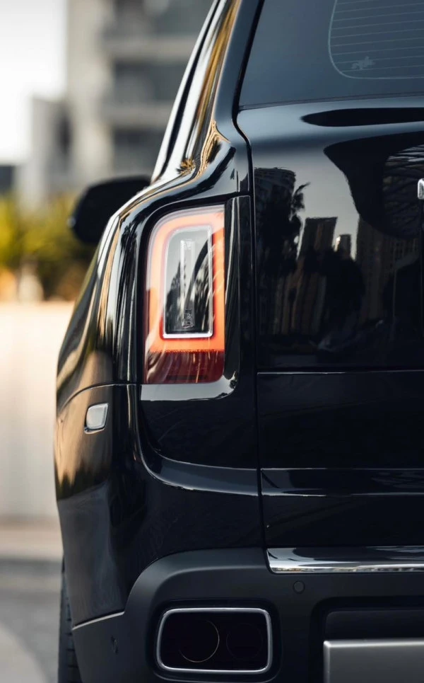 Rolls Royce Cullinan (Black), 2021