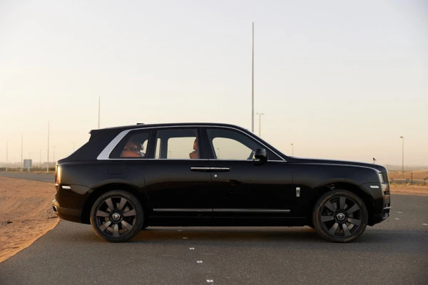 Rolls Royce Cullinan (Black), 2023
