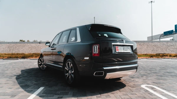 Rolls Royce Cullinan (Black), 2023