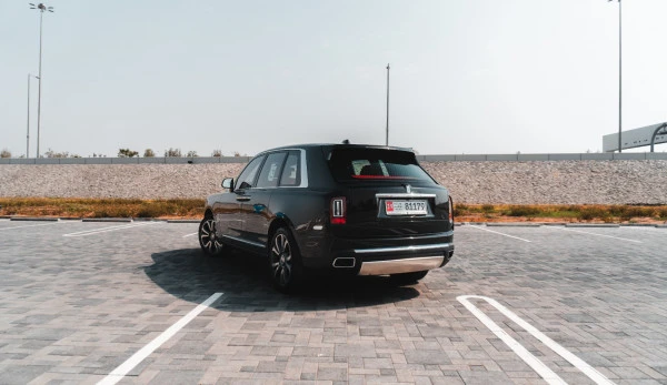 Rolls Royce Cullinan (Black), 2023