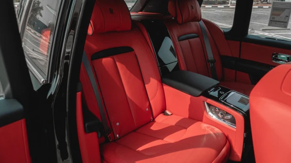 Rolls Royce Cullinan (Black), 2023