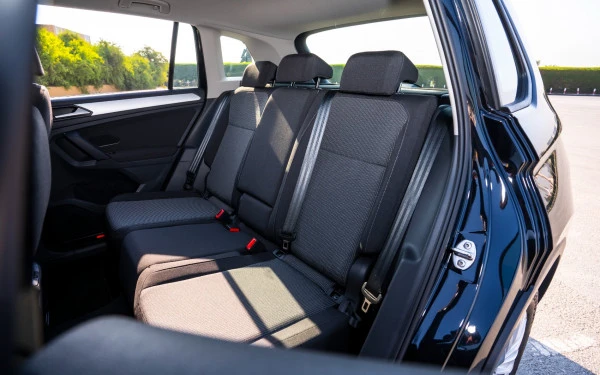 Volkswagen Tiguan (Black), 2025