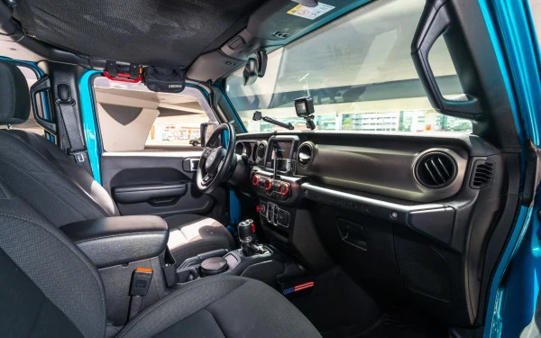 Jeep Wrangler Limited Sport Edition convertible (Blau), 2020