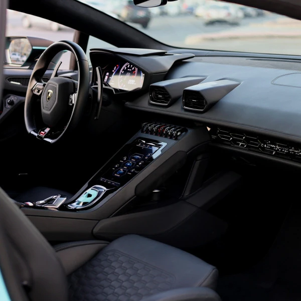 Lamborghini Huracan (Blue), 2021