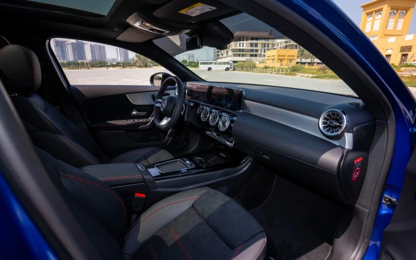 Mercedes A200 (Blue), 2025