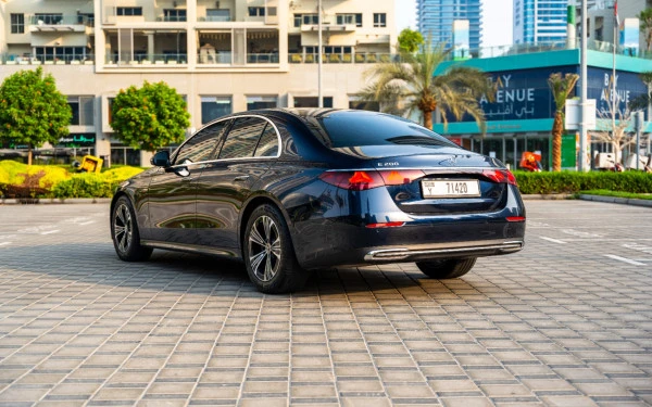 Mercedes E200 (Blue), 2025