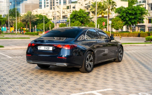 Mercedes E200 (Blue), 2025