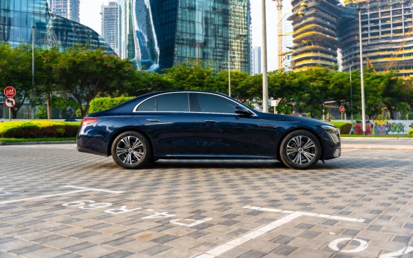 Mercedes E200 (Blue), 2025