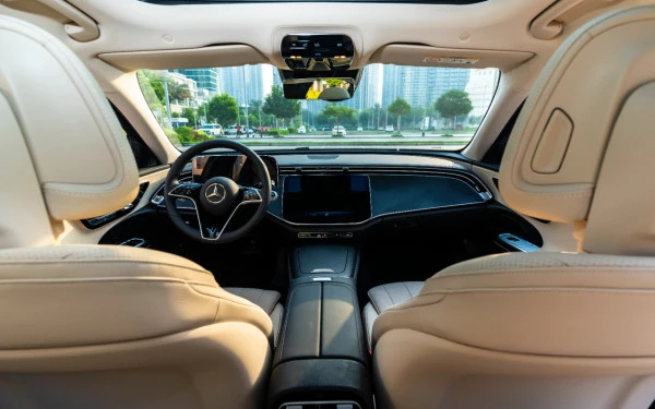 Mercedes E200 (Blue), 2025