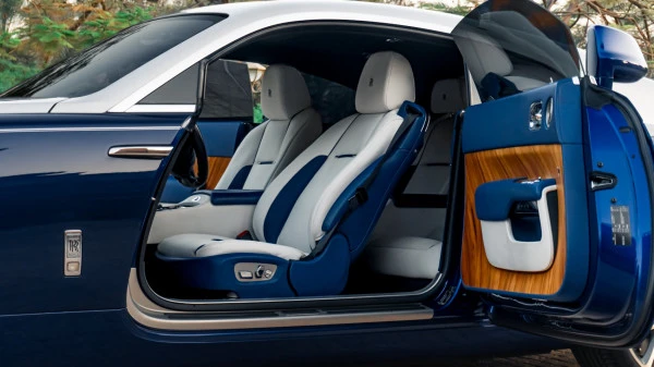 Rolls Royce Wraith (Blue), 2019