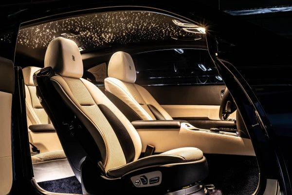 Rolls Royce Wraith (Blue), 2020