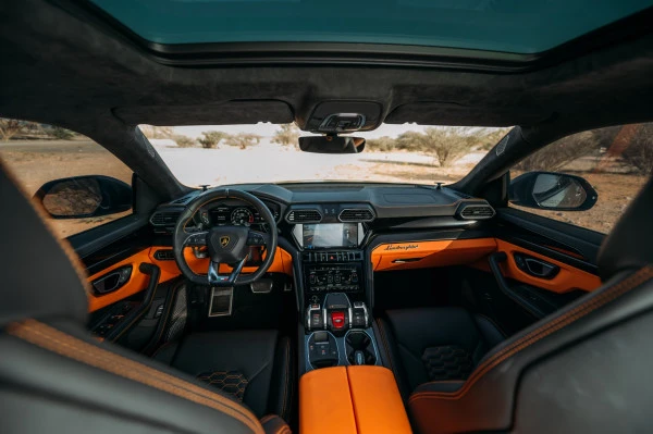 Lamborghini Urus (Gris Oscuro), 2022