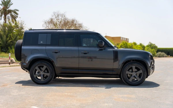 Range Rover Defender (Dark Grey), 2022