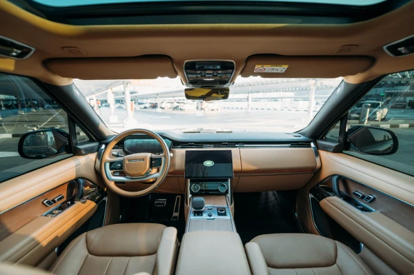 Range Rover Vogue HSE (Dark Grey), 2023