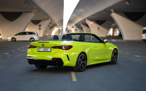 BMW 430i cabrio (Lime Green), 2023