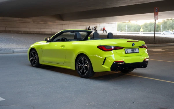 BMW 430i cabrio (Lime Green), 2023