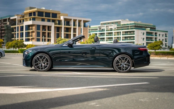 Mercedes E200 Cabrio (Grün), 2022