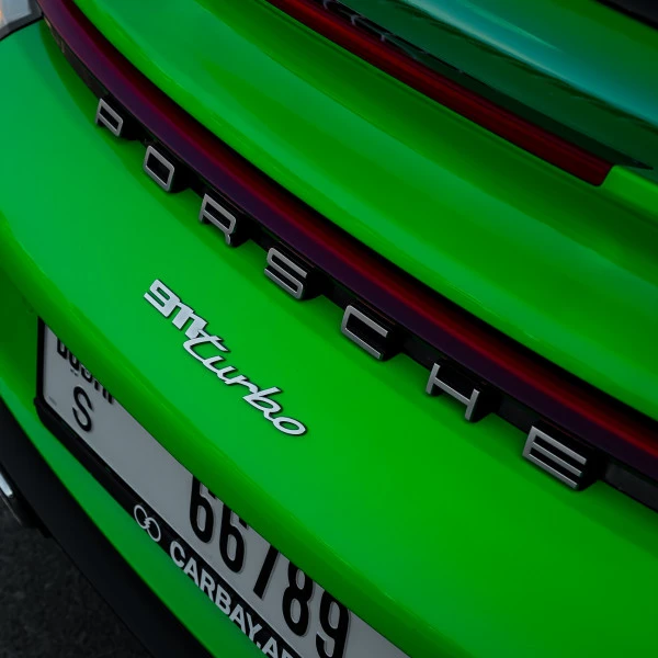 Porsche 911 Carrera Cabrio (Verde), 2021