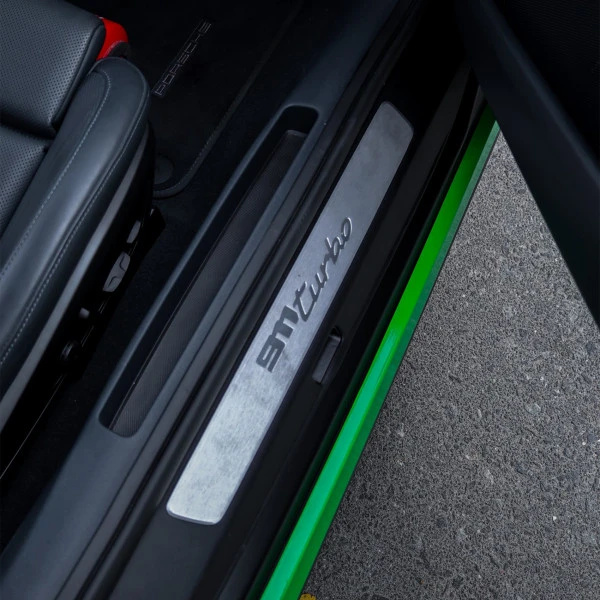 Porsche 911 Carrera Cabrio (Verde), 2021