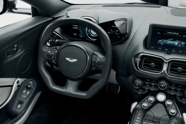 Aston Martin Vantage (Grey), 2021